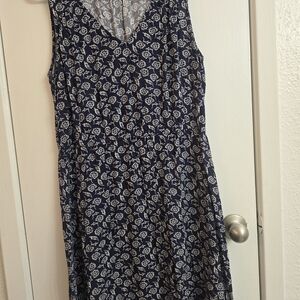 Old Navy Navy and White Floral V-Neck Maxi Dress
